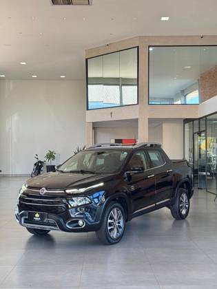 FIAT TORO 2.0 16V TURBO DIESEL VOLCANO 4WD AT9 FIAT TORO 2.0 16V TURBO DIESEL VOLCANO 4WD AT9